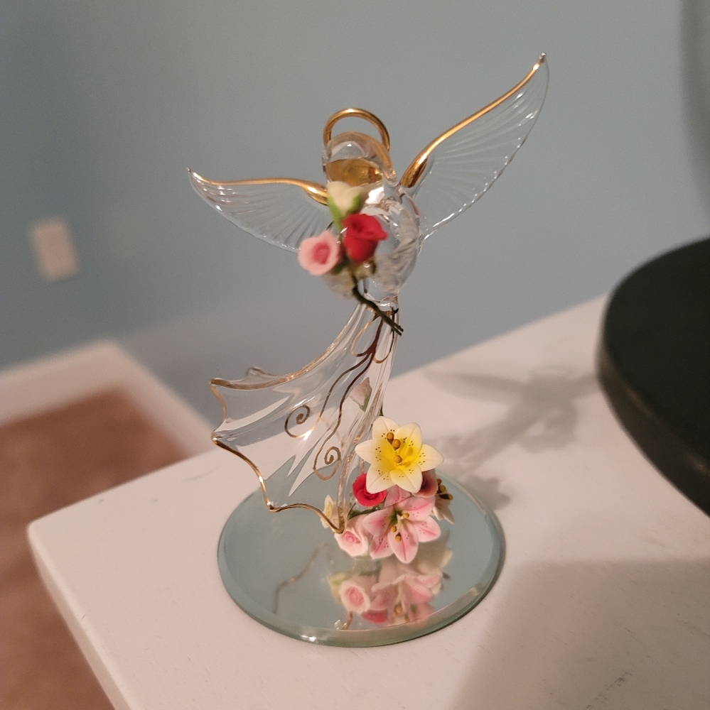 Baron Glass Angel with Gold trim Holding Roses